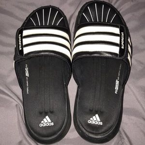Adidas slides size 7